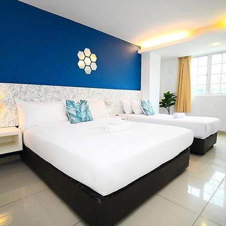 Swing & Pillows - Pj Ss2 Petaling Jaya Buitenkant foto