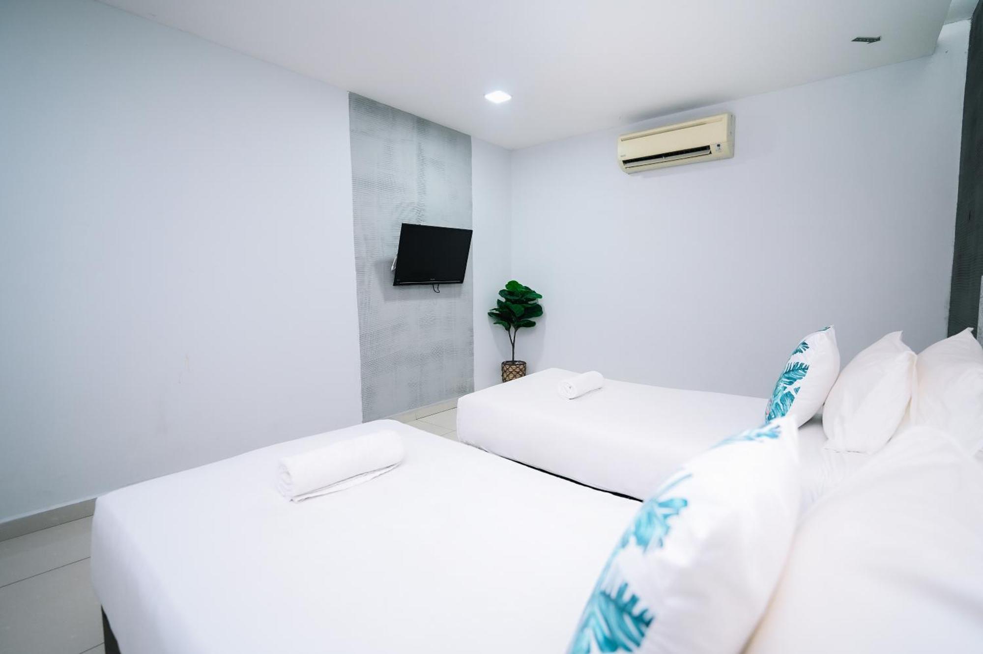 Swing & Pillows - Pj Ss2 Petaling Jaya Buitenkant foto