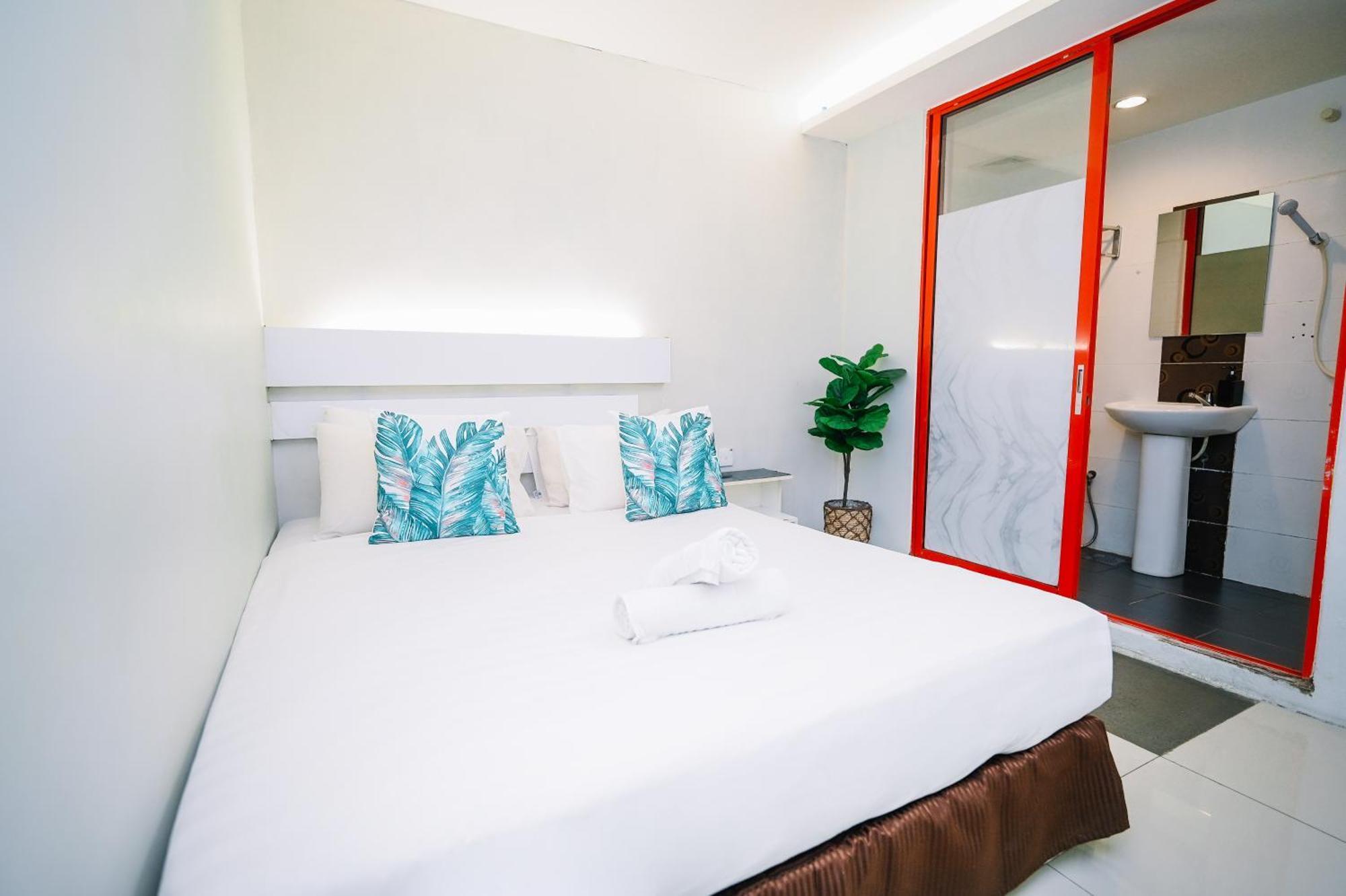 Swing & Pillows - Pj Ss2 Petaling Jaya Buitenkant foto