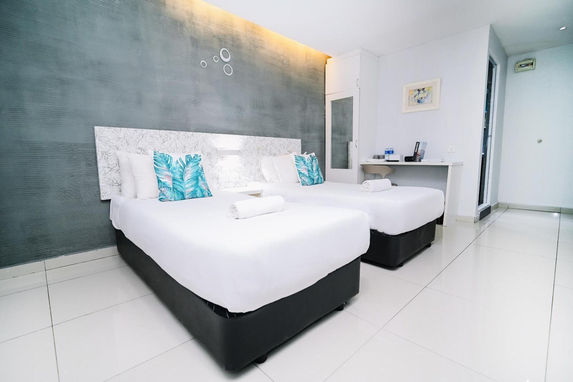 Swing & Pillows - Pj Ss2 Petaling Jaya Buitenkant foto