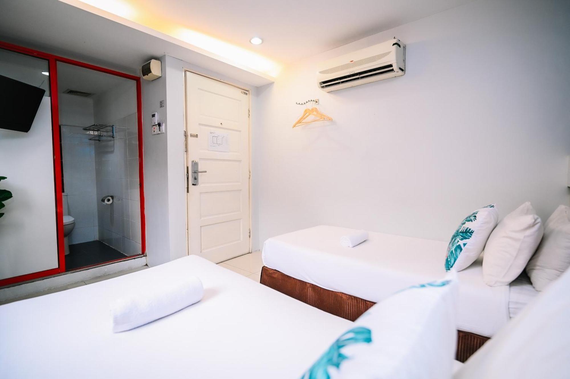 Swing & Pillows - Pj Ss2 Petaling Jaya Buitenkant foto