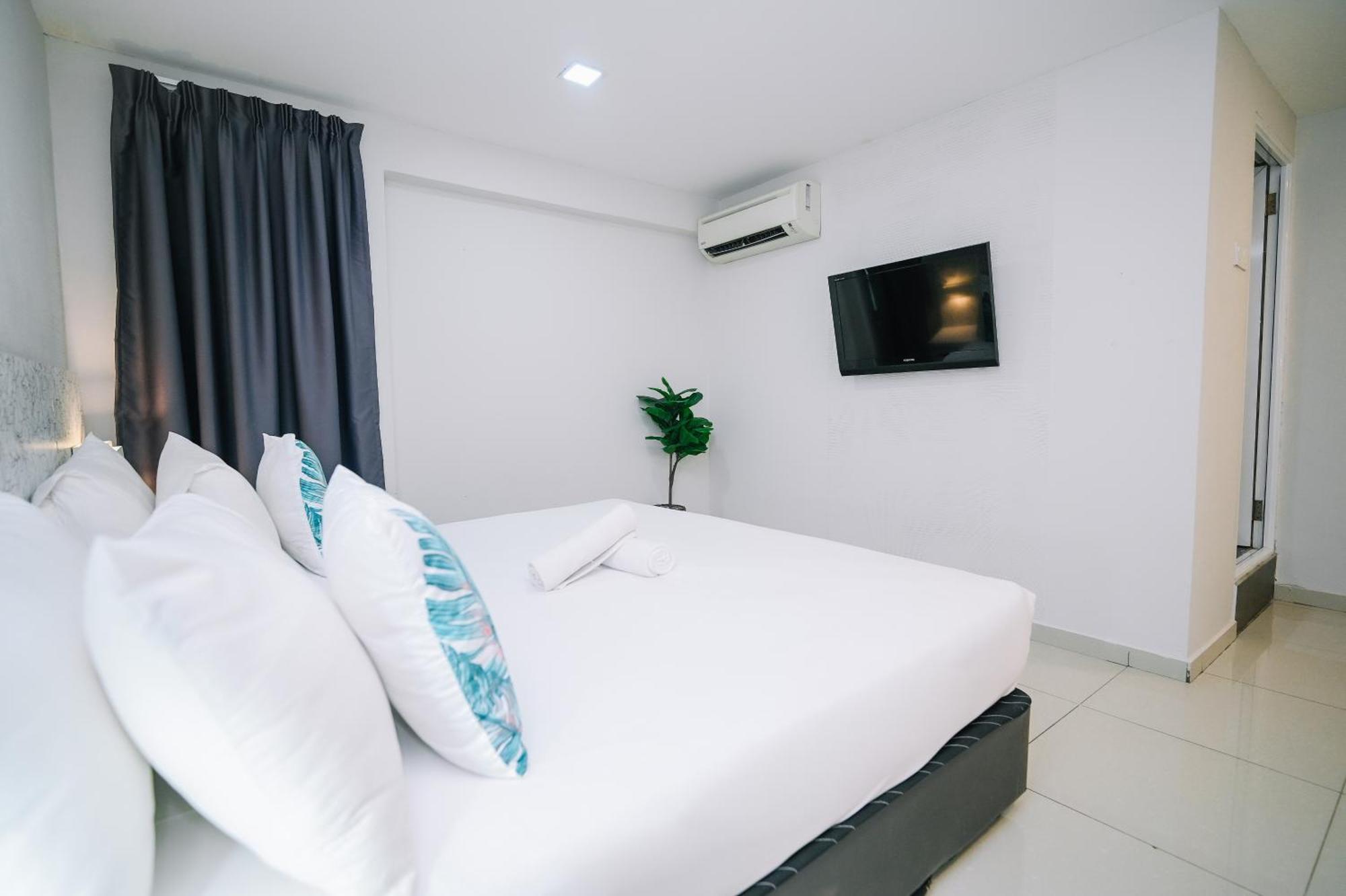 Swing & Pillows - Pj Ss2 Petaling Jaya Buitenkant foto