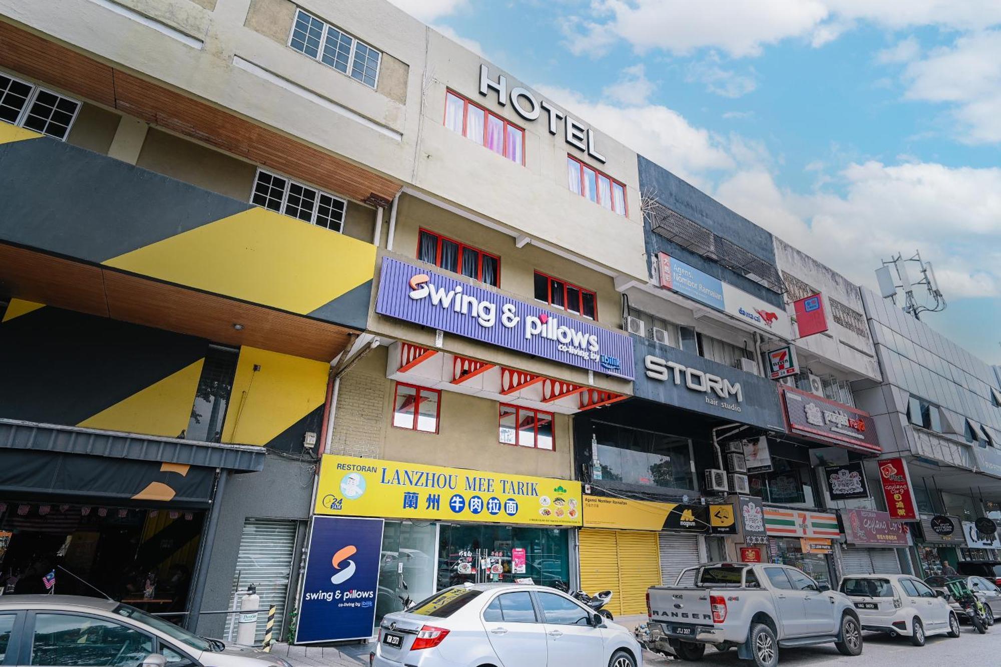Swing & Pillows - Pj Ss2 Petaling Jaya Buitenkant foto